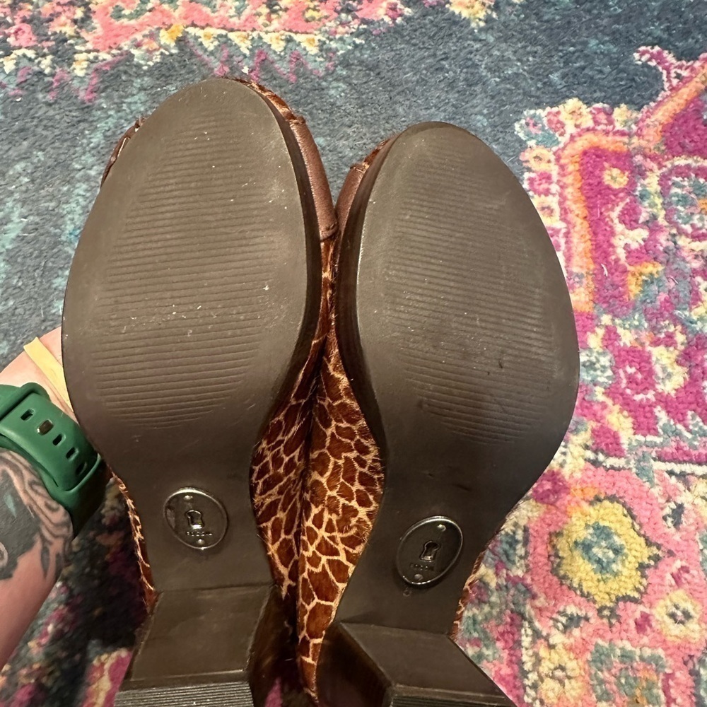 Fossil Maddox Giraffe Print Calf Hair Pump - Picture 6 of 8